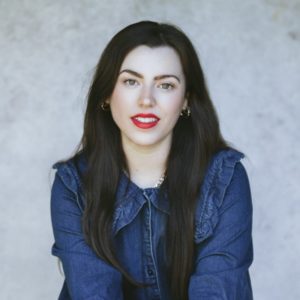 How To Get Featured in Cosmo with Features Editor Jennifer Savin